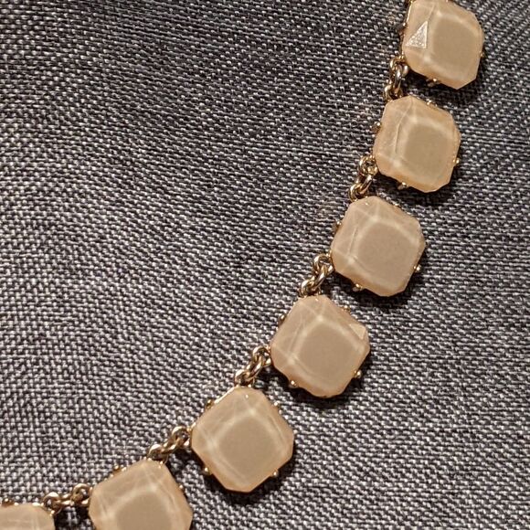 Pale light yellow almost cream tile statement necklace or choker goldtone chain - Picture 5 of 7